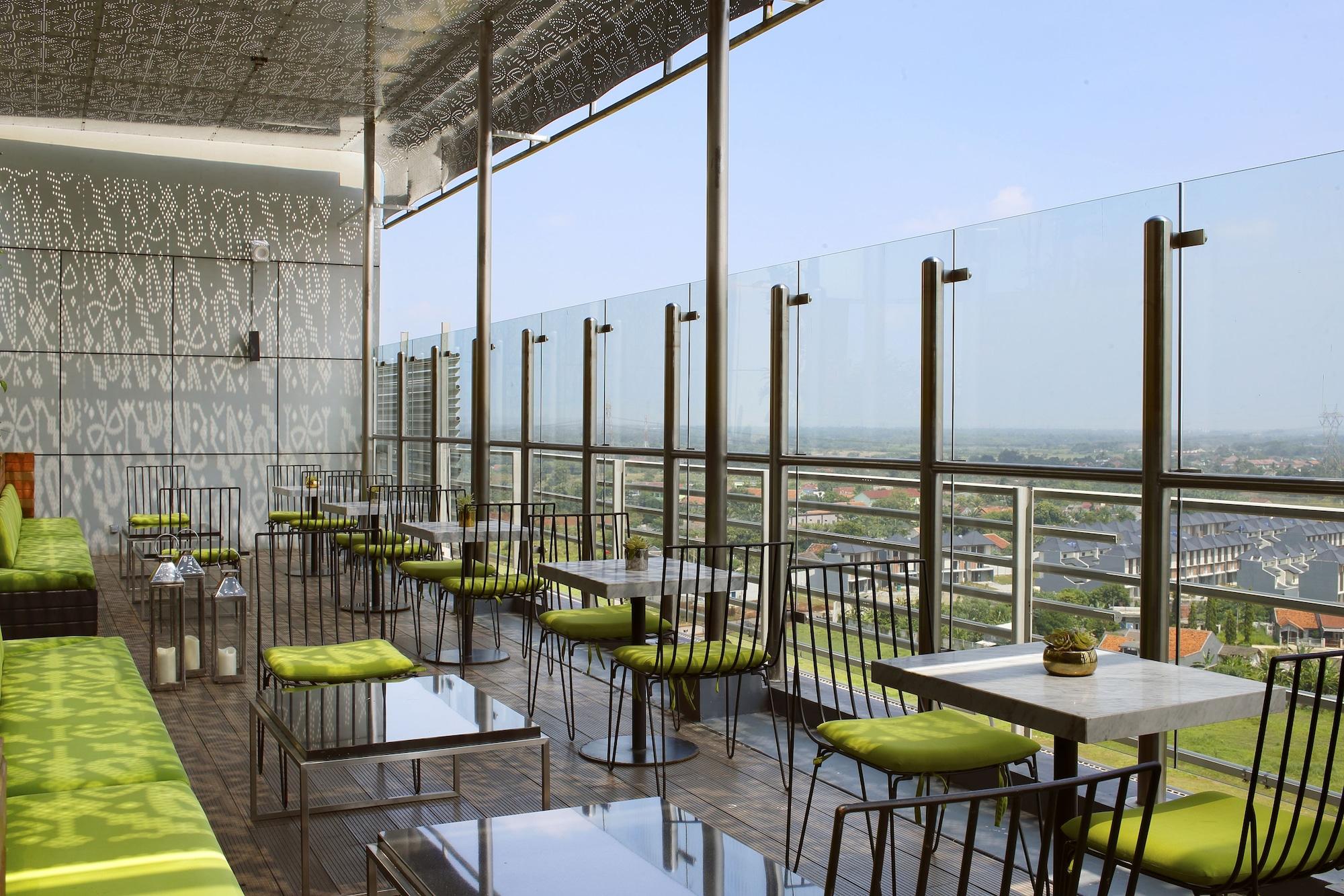 Hotel Santika Premiere Ice - Bsd City Serpong Kültér fotó