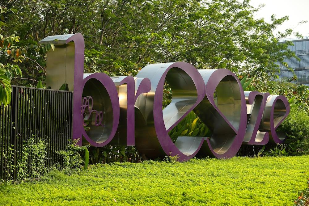 Hotel Santika Premiere Ice - Bsd City Serpong Kültér fotó